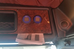 Hydrogen-gauges-in-dash of truck